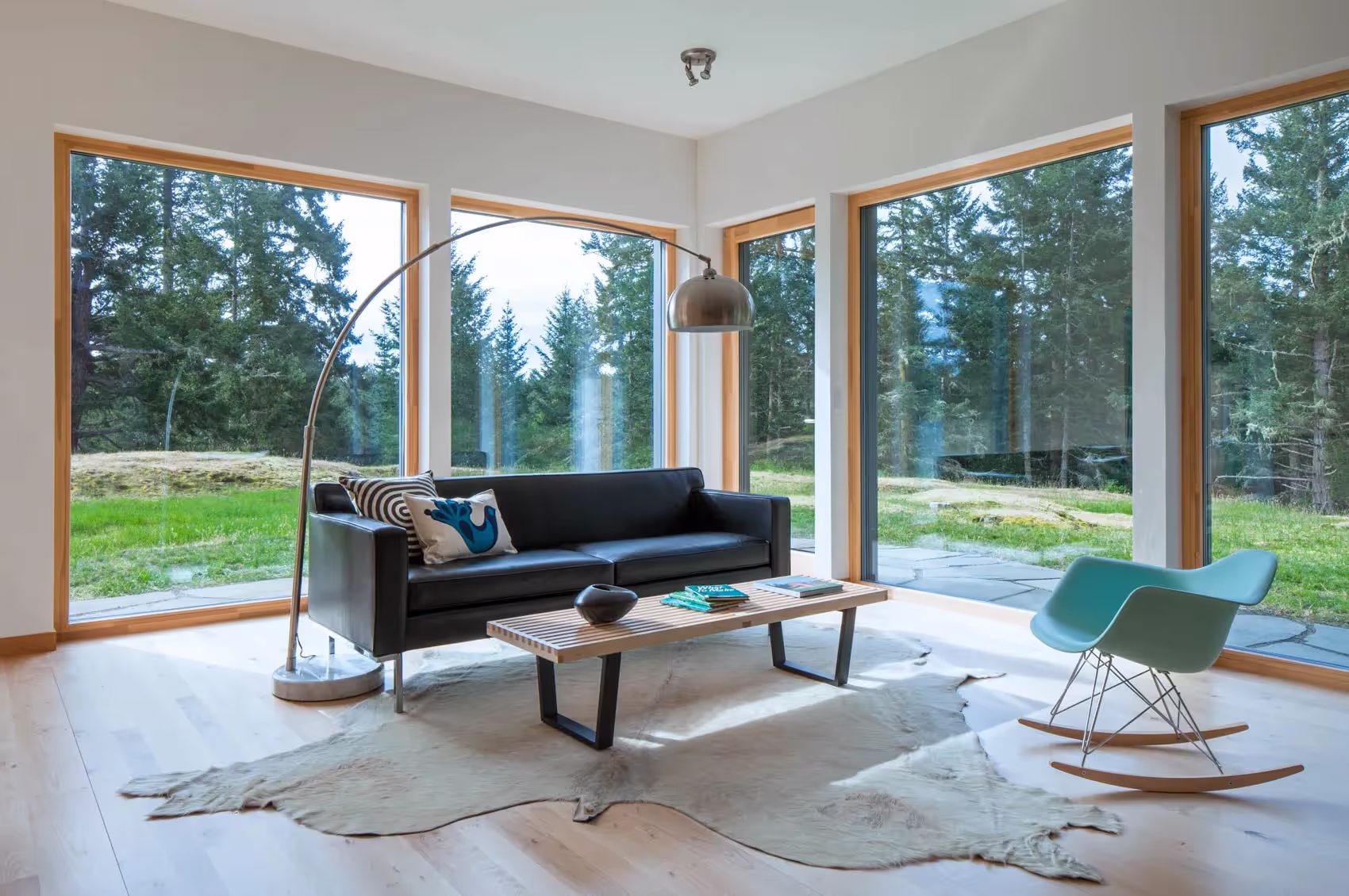 Zola fixed windows in a living room