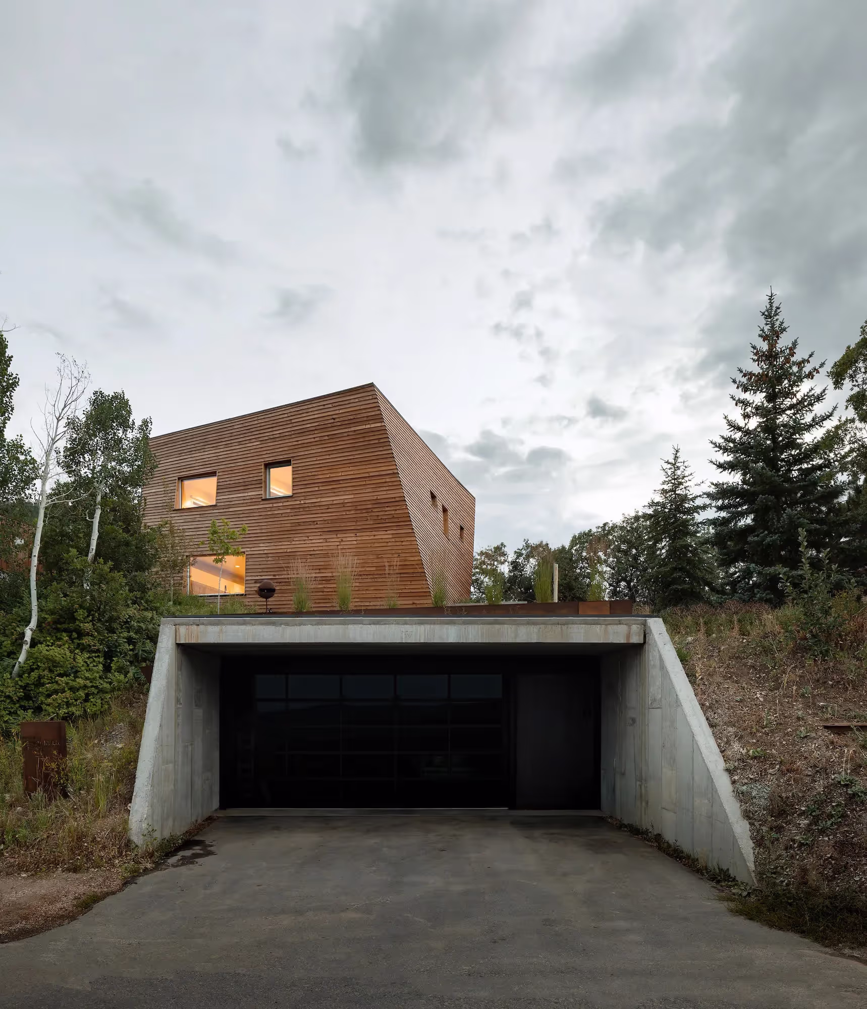 Crest Haus